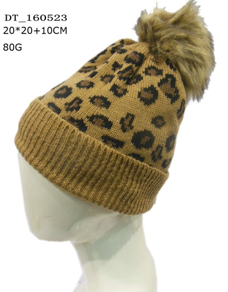 Leopardo rankogalių beanie